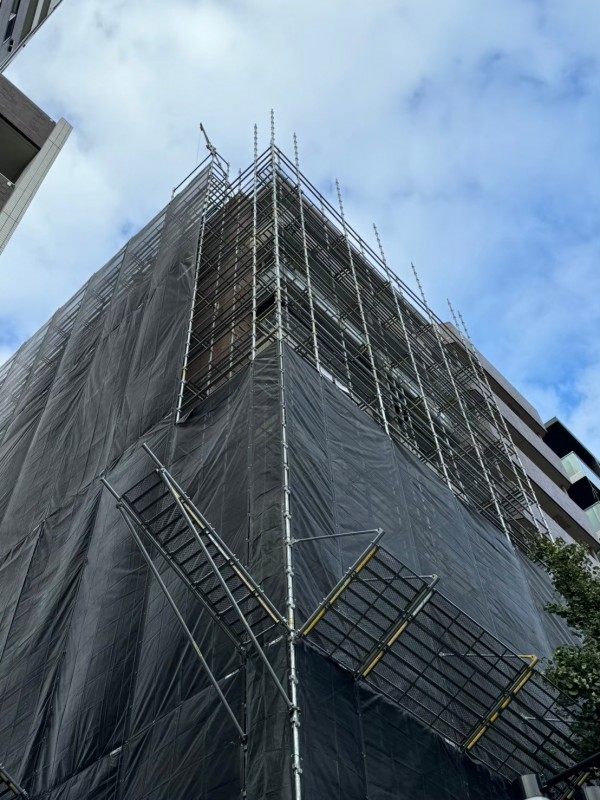 新宿区　足場施工