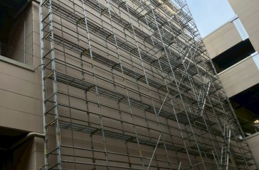 越谷市　足場施工